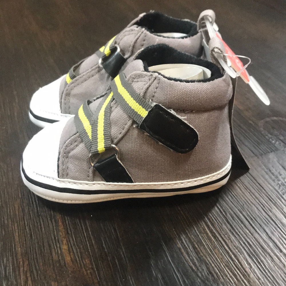 Baby Booties - Picture 2 of 7
